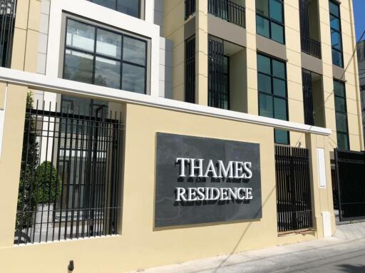 Thames Residence