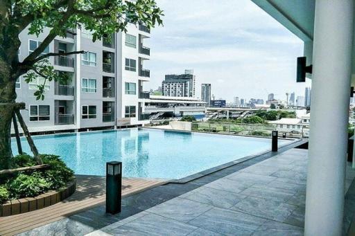 The Tempo Grand Sathorn-Wutthakat