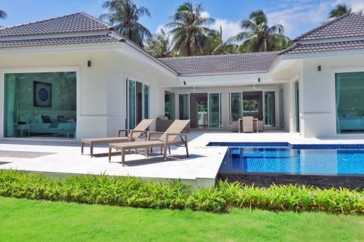 White Beach Villa