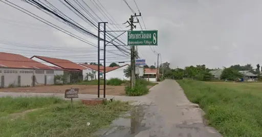 Ratanakorn Village 8