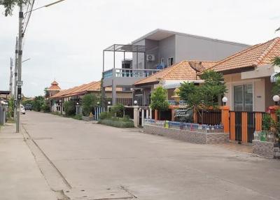 Ratanakorn Village 14