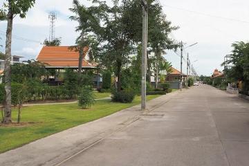 Ratanakorn Village 14