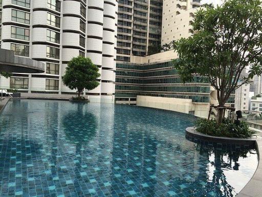 15 Sukhumvit Residences