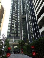 Edge Sukhumvit 23