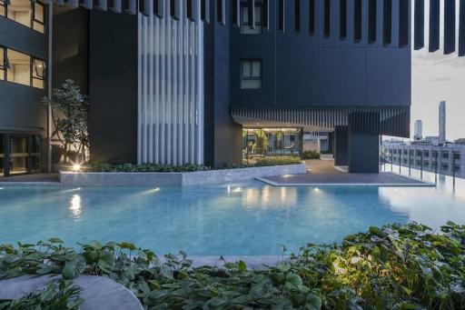 Ideo Sathorn-Wongwian Yai