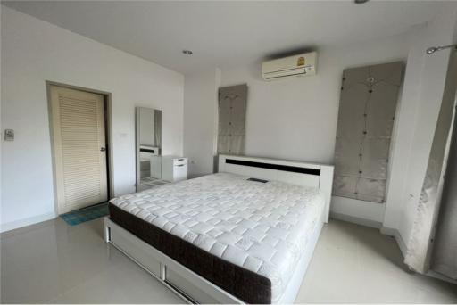 3 BEDROOMS HOUSE FOR SALE IN THE CENTER OF NST!!