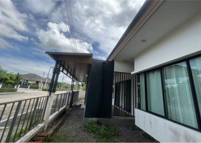 3 BEDROOMS HOUSE FOR SALE IN THE CENTER OF NST!!