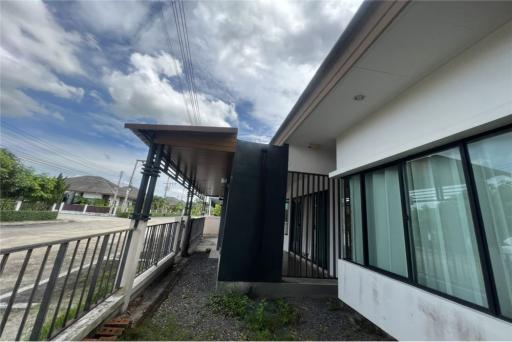 3 BEDROOMS HOUSE FOR SALE IN THE CENTER OF NST!!