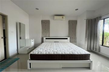 3 BEDROOMS HOUSE FOR SALE IN THE CENTER OF NST!!