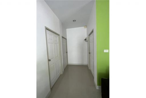 3 BEDROOMS HOUSE FOR SALE IN THE CENTER OF NST!!