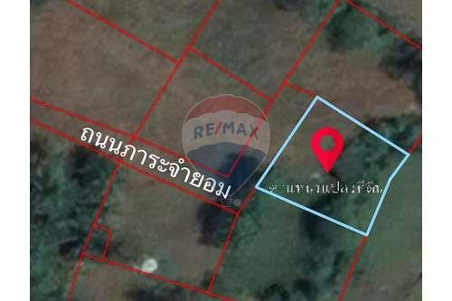 QUICK SALE!! LAND NEAR THE BEACH IN KHANOM, NST