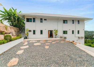 Beautiful 7 Bedroom Seaview villa for sale