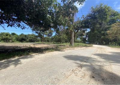 Land for sale walking distance to the beach - 920121034-170