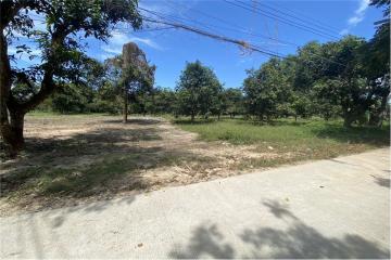 Land for sale walking distance to the beach - 920121034-170
