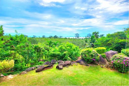 พูลวิลล่าซีวิว 2 ห้องนอนพร้อมสวนขนาดใหญ่