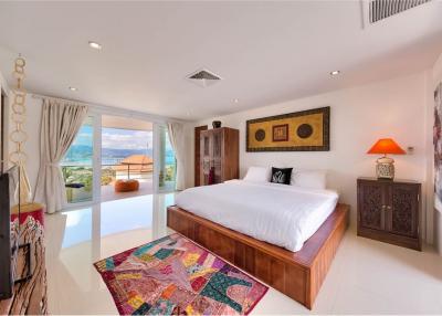 6 Bedrooms Stunning villa Ocean view