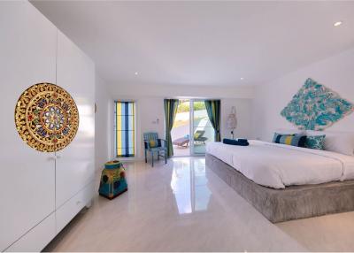 6 Bedrooms Stunning villa Ocean view