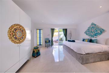 6 Bedrooms Stunning villa Ocean view