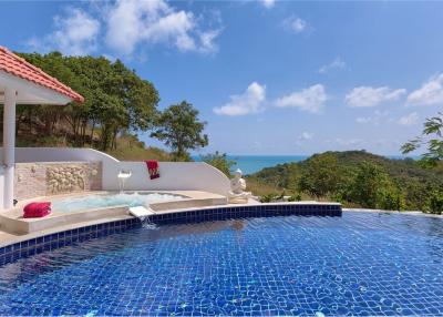 6 Bedrooms Stunning villa Ocean view