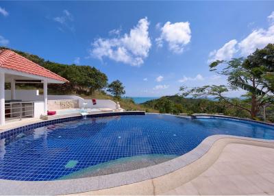 6 Bedrooms Stunning villa Ocean view