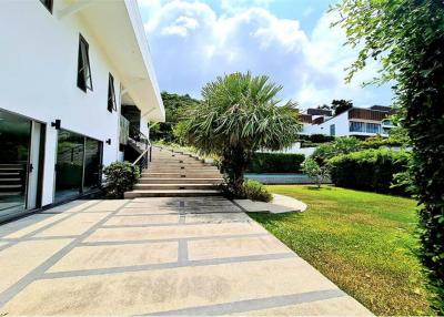 MODERN VILLA FOR SALE IN BOPHUT, KOH SAMUI