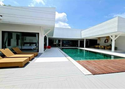 MODERN VILLA FOR SALE IN BOPHUT, KOH SAMUI