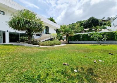 MODERN VILLA FOR SALE IN BOPHUT, KOH SAMUI