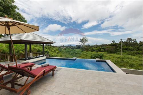 3 Bedroom Luxury Seaview Villa.