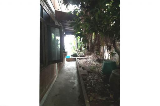 Single House for SALE nearby MRT Rama 9 + Garden - 920271016-229