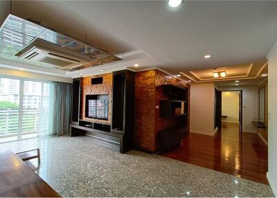 Avenue 61 Condo 2 Bedrooms for RENT