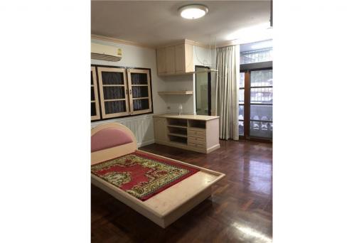 House for RENT in Somdet Chaophraya 11