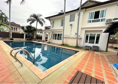 324 Sqm., 3 Beds, 3 Baths House listed for ฿7,500,000.