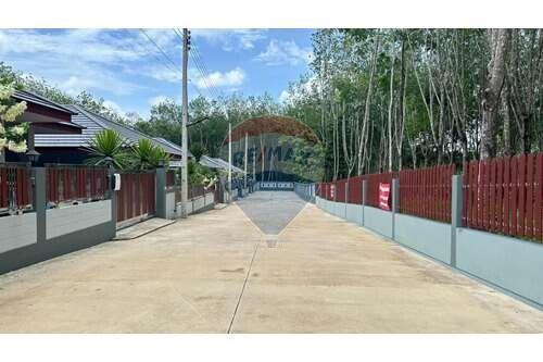 Ao Nang Pool Villa For Sale
