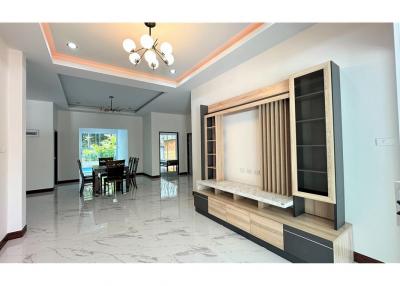 308 Sqm., 3 Beds, 3 Baths Townhouse listed for ฿ 5,490,000.