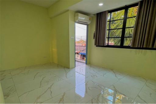 150 Sqm., 3 Beds, 3 Baths Townhouse listed for ฿ 3,290,000.