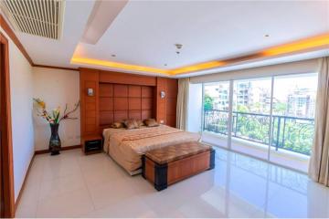 Condo For rent Tara Court