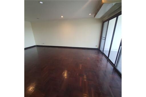 169 Sqm., 4 Beds Condo listed for ฿ 4,900,000.