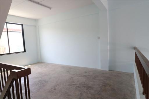 80 Sqm., 3 Beds Townhouse listed for ฿ 2,400,000.