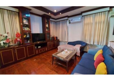 99 Sqm., 1 Bed, 1 Bath Townhouse listed for ฿ 6,200,000.