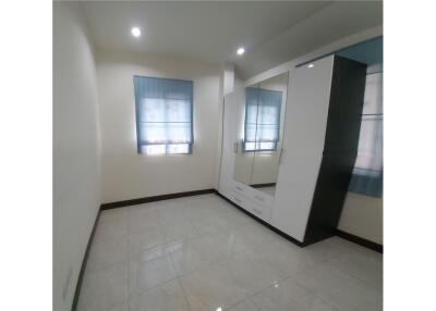 50 Sqm., 4 Beds Townhouse listed for ฿ 4,100,000.