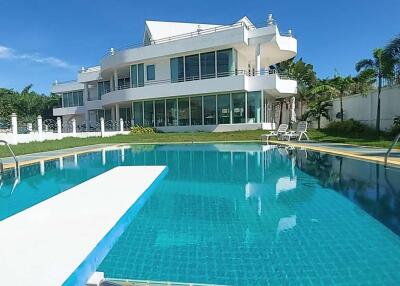 Luxury three bedroom, modern style pool Villa - 920471009-21