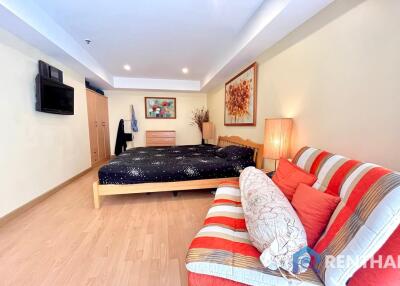 ขายคอนโดริมหาดจอมเทียนตึก A 1 ห้องนอน 55 ตร.ม.  ห้องกว้างราคาถูก Jomtien Beach Condominium