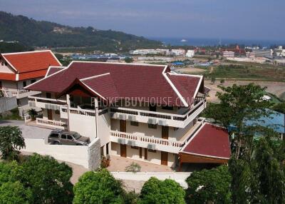 PAT2735: 14 room established resort in Patong