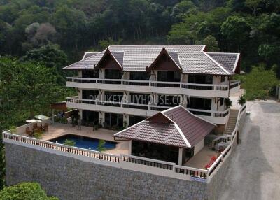 PAT2735: 14 room established resort in Patong