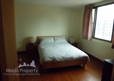 2 Bedrooms for Rent in Baan Na Varang Condominium, Lumphini, Pathum Wan, Bangkok