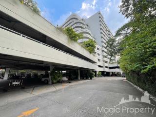 2 bedrooms Condominium for Rent in Baan Sukhumvit 36, Khlong Tan, Khlong Toei, Bangkok