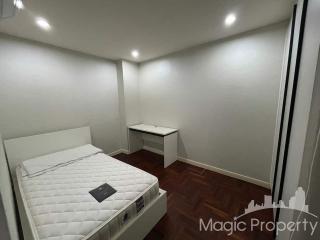 2 bedrooms Condominium for Rent in Baan Sukhumvit 36, Khlong Tan, Khlong Toei, Bangkok