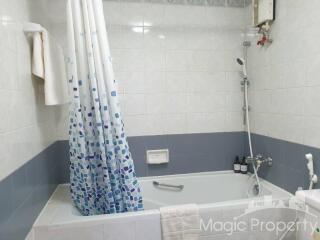 4 Bedrooms Condo for Rent in United Tower Thonglor, Khlong Tan Nuea, Watthana, Bangkok