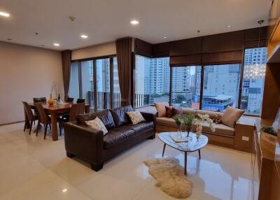 2 Bedroom Condominium for Rent in The Emporio Place Sukhumvit 24, Khlong Tan, Khlong Toei, Bangkok