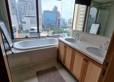 2 Bedroom Condominium for Rent in The Emporio Place Sukhumvit 24, Khlong Tan, Khlong Toei, Bangkok